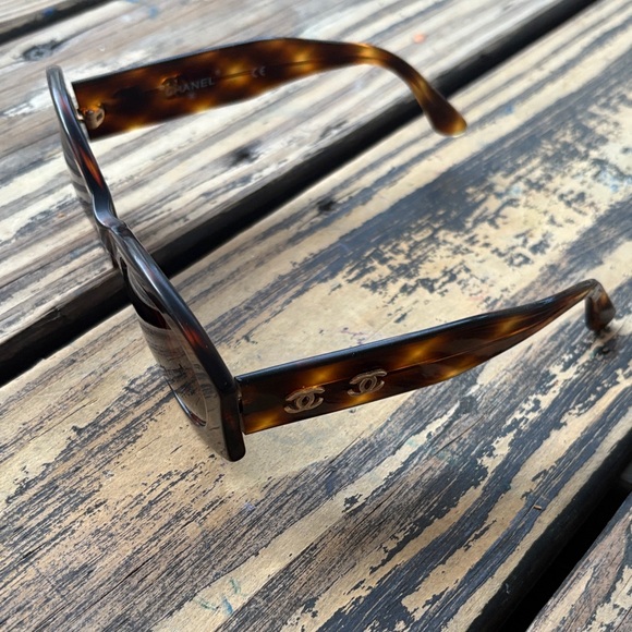 CHANEL Tortoiseshell Sunglasses - Picture 1 of 12